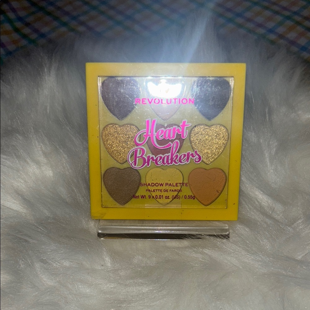 Revolution Gold and Brown Eyeshadow Palette Heart Breakers